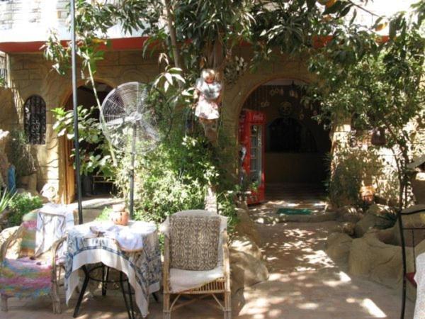 Ramsess Hostel Luxor Exteriör bild