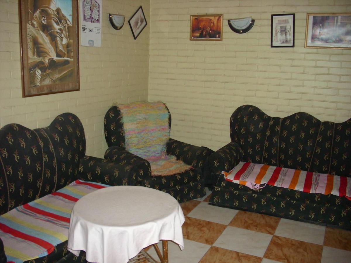 Ramsess Hostel Luxor Exteriör bild