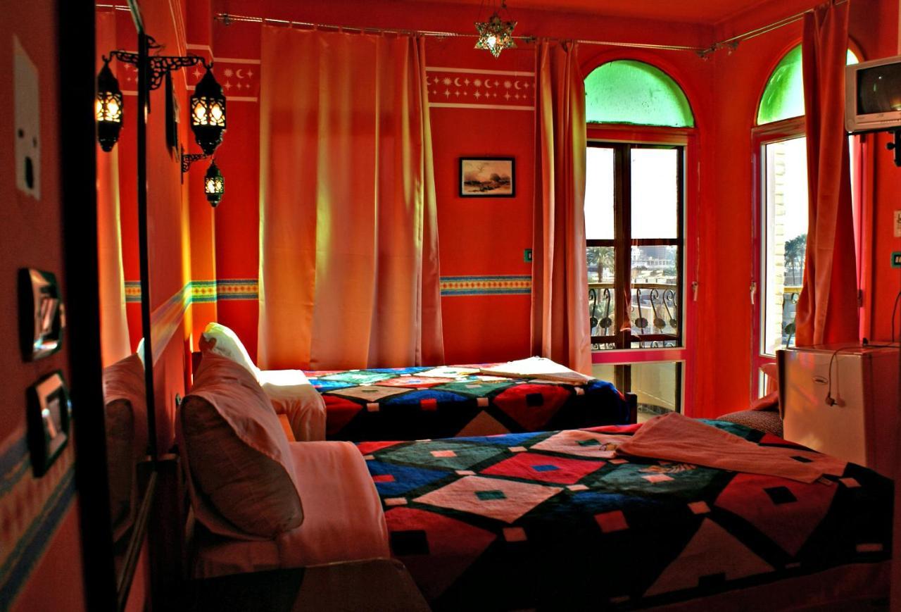 Ramsess Hostel Luxor Exteriör bild