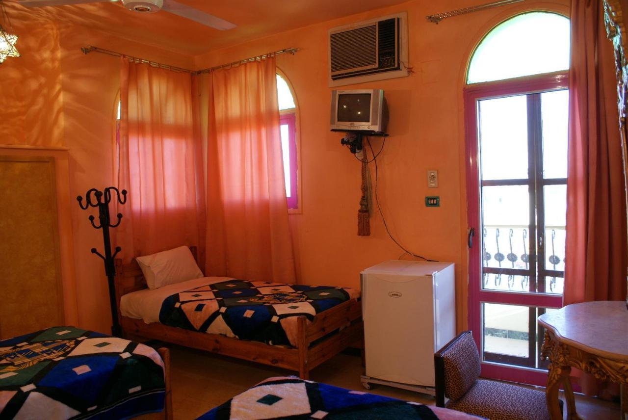 Ramsess Hostel Luxor Rum bild